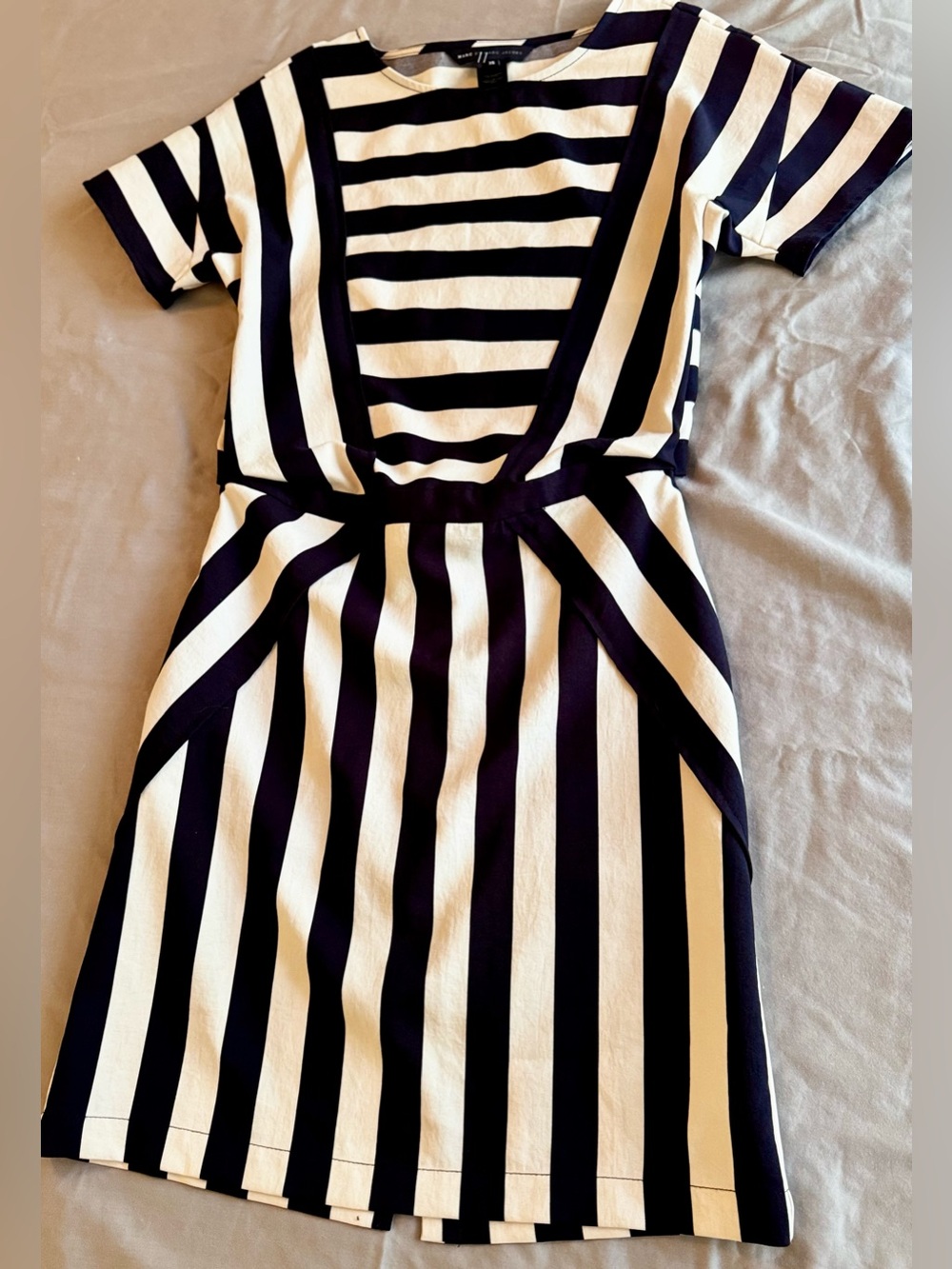 MARC JACOBS Scooter Navy Blue & White Striped Stretch Mini Dress w Split Back - Picture 7 of 16